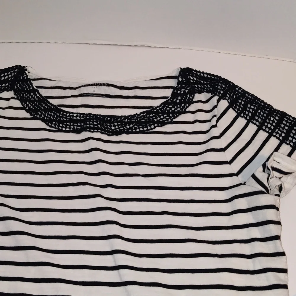 Talbots WOMAN Black White BLACK LACE SHOULDER T SHIRT A line Size X Large - Picture 5 of 7